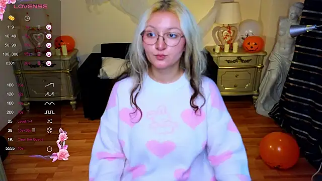 JuicyLullu online show from 10-21-25, 11:31