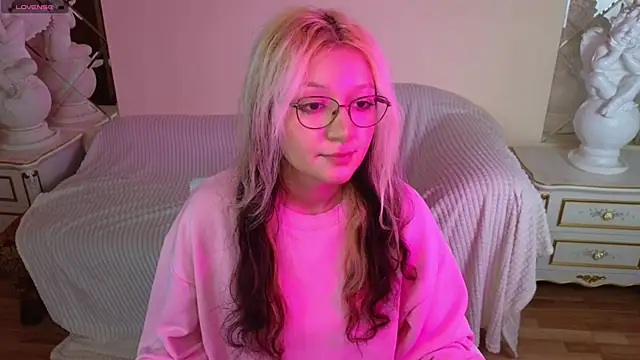 JuicyLullu online show from 11-27-25, 11:21