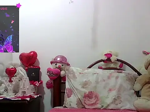 Snapshot of jya_lovemesex chatting on 09-28-25, 01:56 jya lovemesex online show from 09-28-25, 01:56