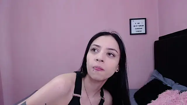 Snapshot of Sab_Brand chatting on 09-18-25, 07:17 Sab Brand online show from 09-18-25, 07:17