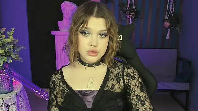 KiraRid online show from 09-19-25, 04:22