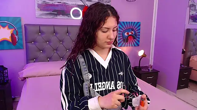 Sabriinaa Foxx online show from 10-24-25, 12:26