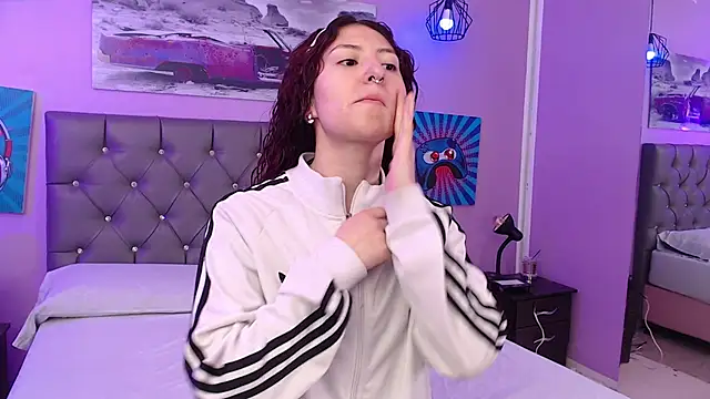 Sabriinaa Foxx online show from 10-22-25, 12:15