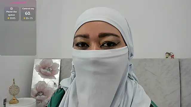 Snapshot of Jadiya_ chatting on 10-16-25, 12:13 Jadiya  online show from 10-16-25, 12:13