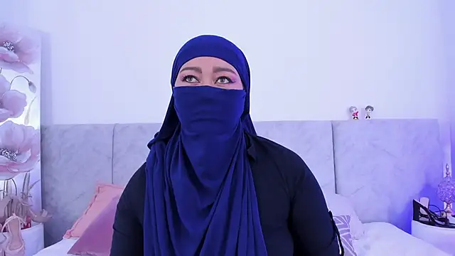 Snapshot of Jadiya_ chatting on 09-16-25, 12:28 Jadiya  online show from 09-16-25, 12:28