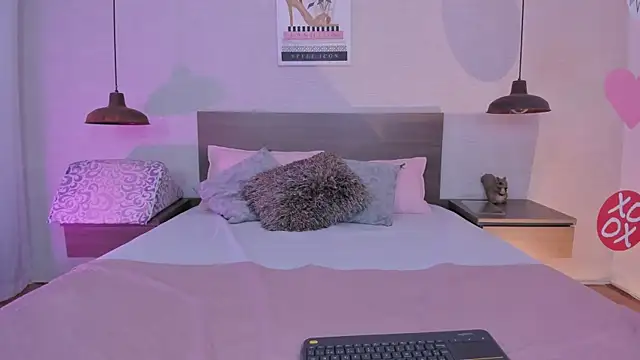 Snapshot of cloehill_ chatting on 02-24-26, 12:28 cloehill online show from 02-24-26, 12:28