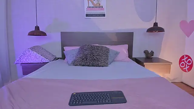 Snapshot of cloehill_ chatting on 03-03-26, 11:50 cloehill online show from 03-03-26, 11:50