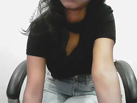 short girl  online show from 05-29-26, 05:30