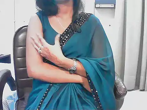 short girl  online show from 11-09-25, 04:55