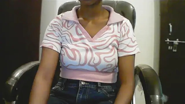 short girl  online show from 05-14-26, 04:26