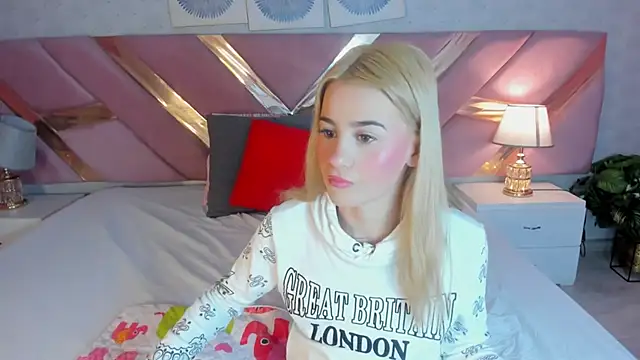 ChloeLaurentt online show from 12-21-25, 01:24