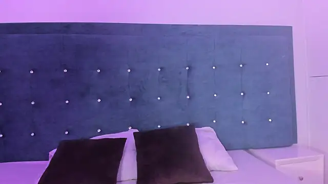 LiilyAdams online show from 10-06-25, 08:09