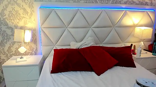 LaylaaDoll online show from 01-13-26, 07:18