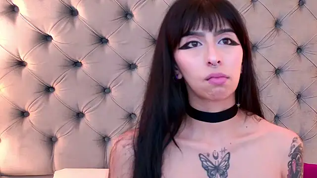 LaylaaDoll online show from 12-04-25, 07:24