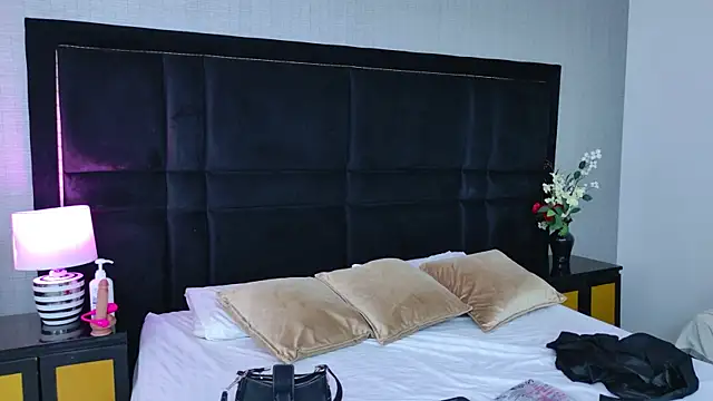 LaylaaDoll online show from 01-11-26, 01:51