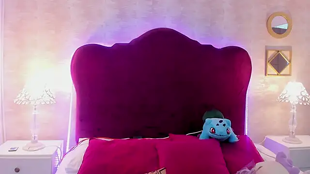 LaylaaDoll online show from 10-02-25, 06:33