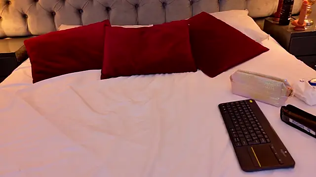 LaylaaDoll online show from 11-24-25, 07:14