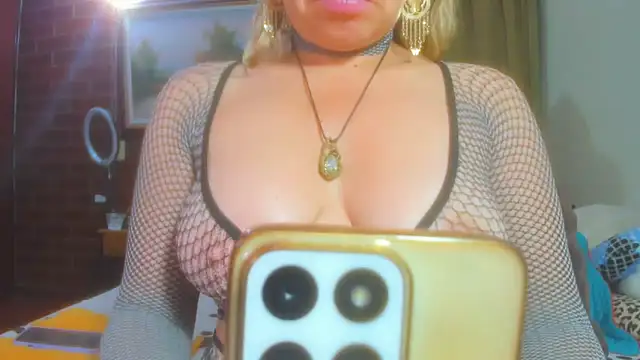 LatinaMature  online show from 04-29-26, 04:27