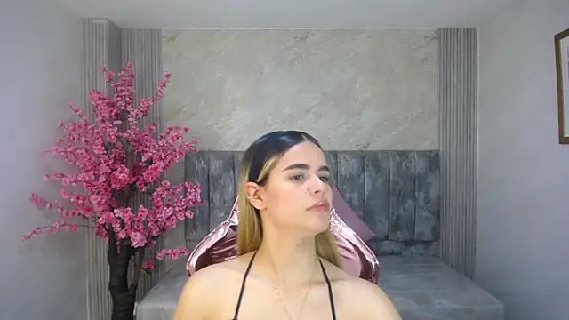 lilith4 s online show from 10-11-25, 08:21