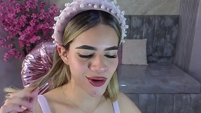 lilith4 s online show from 11-04-25, 08:23