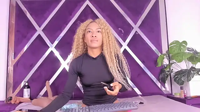 angelkyraasm online show from 01-07-26, 12:54