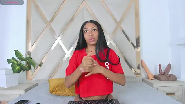 angelkyraasm online show from 05-18-26, 01:27