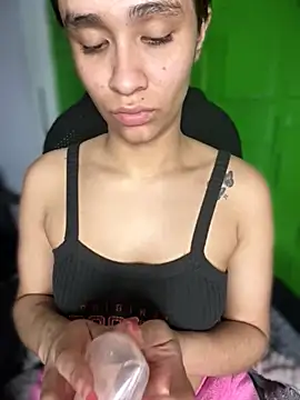 Isabella-Teen online show from 10-13-25, 02:13