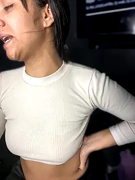 Isabella-Teen online show from 10-18-25, 02:02