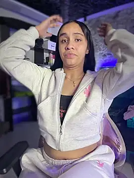 Isabella-Teen online show from 02-08-26, 01:25