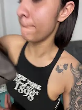 Isabella-Teen online show from 12-20-25, 01:52