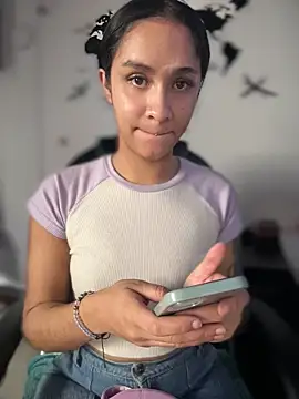 Isabella-Teen online show from 05-11-26, 01:23