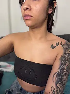 Isabella-Teen online show from 01-15-26, 02:15