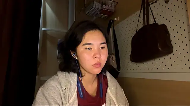 JennyCarpenter online show from 04-30-26, 04:52