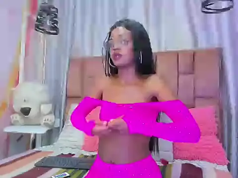 Snapshot of alix_noa chatting on 11-14-25, 07:50 alix noa online show from 11-14-25, 07:50