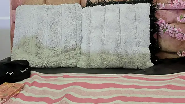 Snapshot of alix_noa chatting on 10-04-25, 08:43 alix noa online show from 10-04-25, 08:43