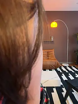 lauradaft online show from 06-19-26, 10:58