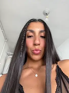 MaddyX   online show from 04-09-26, 07:09