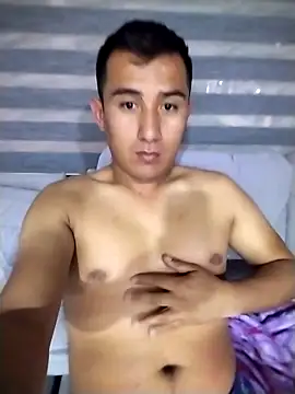 Benitocamelas93 online show from 04-18-26, 06:49