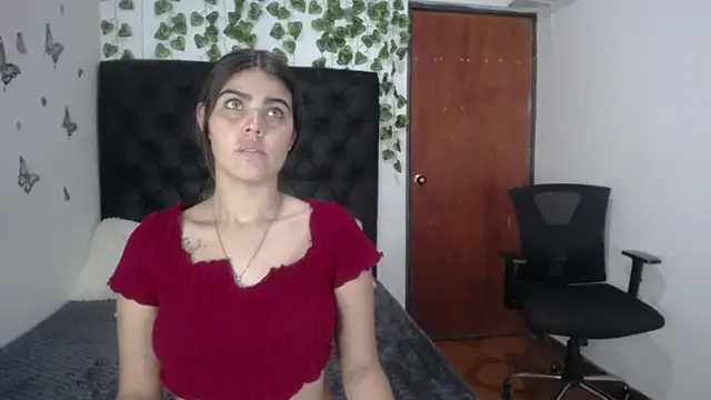 Snapshot of isabel_09 chatting on 01-18-26, 12:41 isabel 09 online show from 01-18-26, 12:41