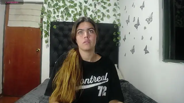 Snapshot of isabel_09 chatting on 10-04-25, 03:08 isabel 09 online show from 10-04-25, 03:08