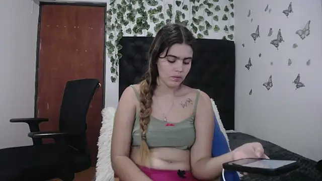 isabel 09 online show from 10-24-25, 03:44