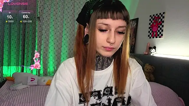 LilithPoison online show from 10-23-25, 06:06