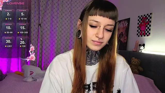 LilithPoison online show from 10-22-25, 07:24