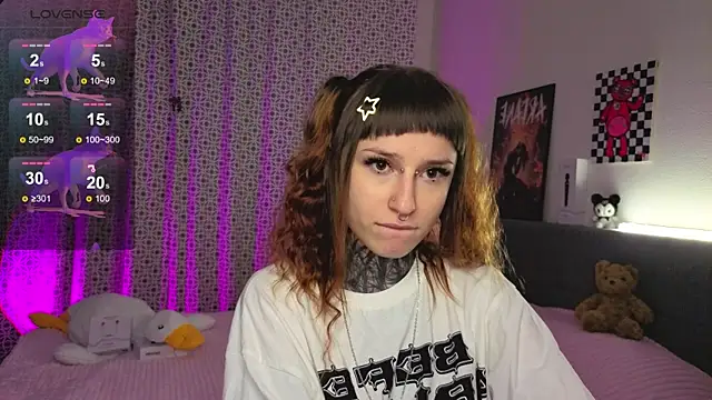 LilithPoison online show from 11-21-25, 06:07