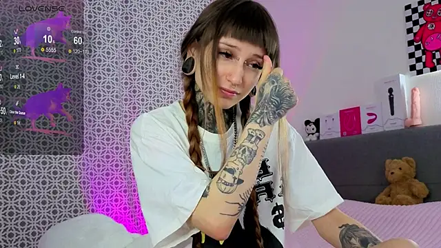 LilithPoison online show from 01-11-26, 06:04