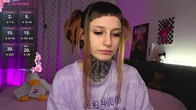 LilithPoison online show from 10-26-25, 06:08