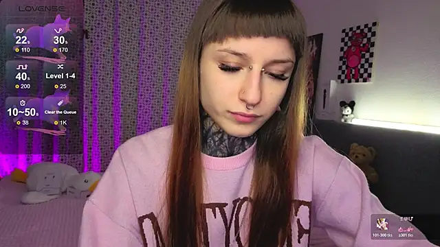 LilithPoison online show from 11-22-25, 06:07