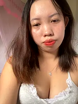 Snapshot of Rose-babyx chatting on 10-15-25, 07:49 Rose-babyx online show from 10-15-25, 07:49