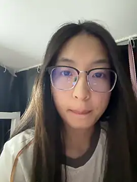 Snapshot of xiaobaimao6 chatting on 11-25-25, 04:07 xiaobaimao6 online show from 11-25-25, 04:07