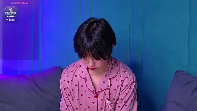 HeejinWang online show from 12-05-25, 04:22